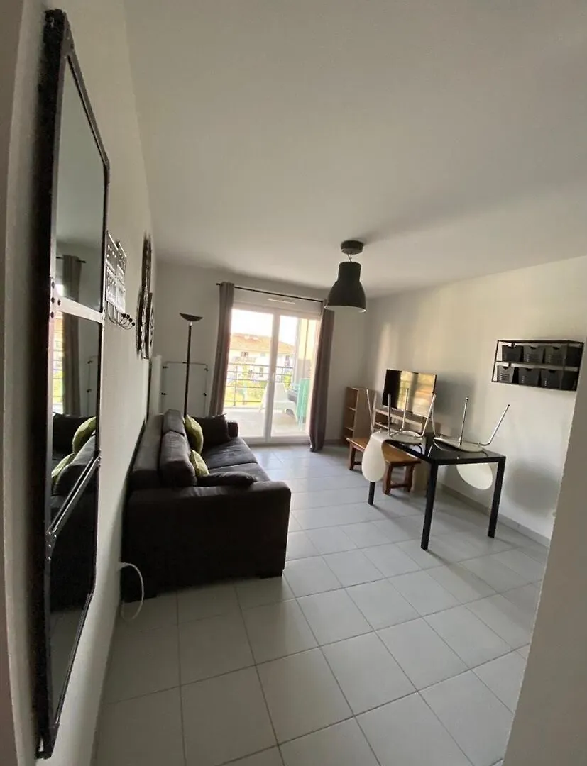 Bel Appartement Dans Une Residence Avec Piscine Roquebrune-sur-Argens